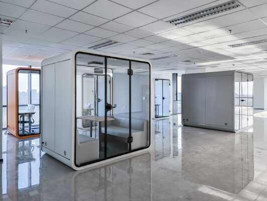 Bon prix 4 à 6 personnes 2210*2188*2288mm Pods de bureau confidentiels Pods de réunion acoustiques pour les entreprises 100-240V en ligne